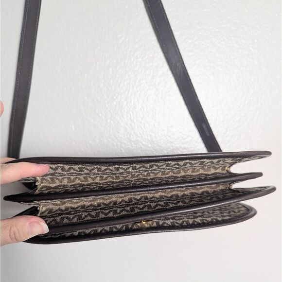 Vintage Mark Cross Signature Print Leather Brown Flap Shoulder Crossbody Bag - Picture 6 of 9